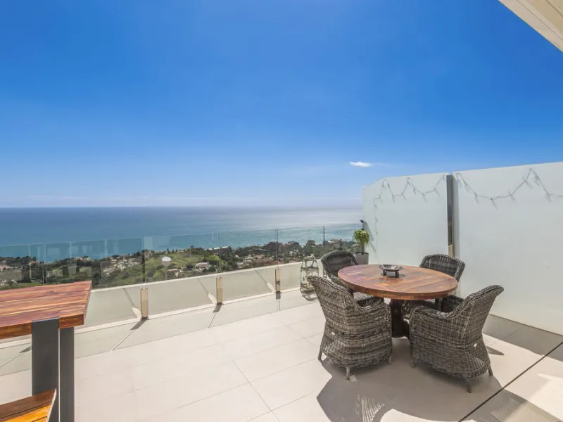 Apartment - Penthouse Duplex в продаже в Benalmadena, Málaga. В доме 3 спален и 2 ванных комнат. Площадь дома 213 м²