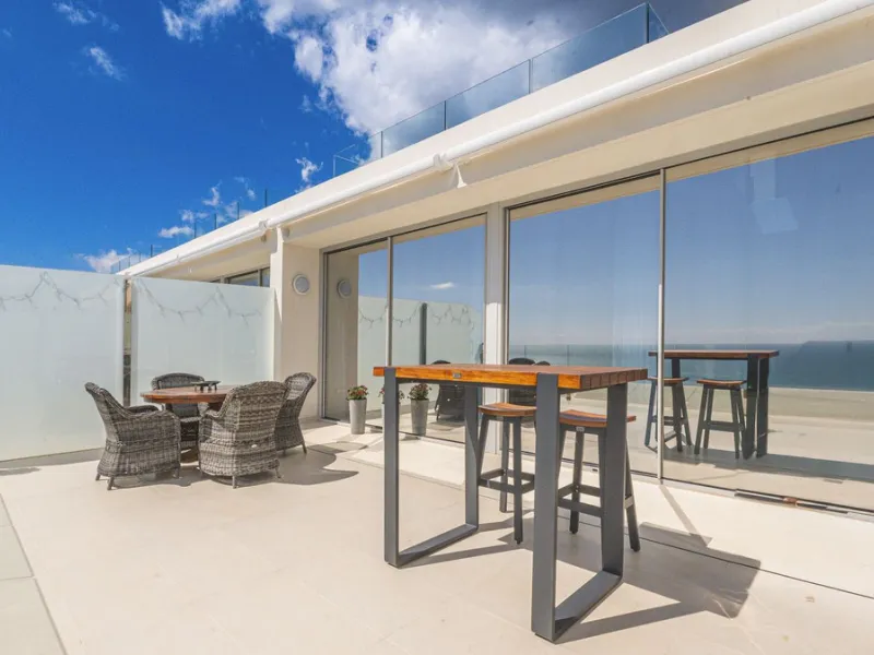 Apartment - Penthouse Duplex в продаже в Benalmadena, Málaga. В доме 3 спален и 2 ванных комнат. Площадь дома 213 м²