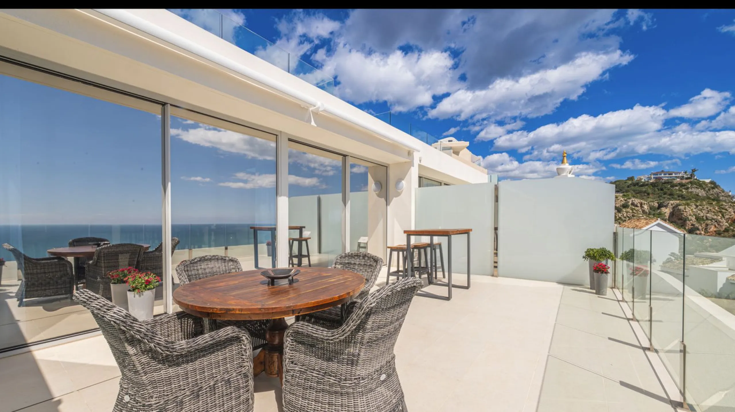 Apartment - Penthouse Duplex в продаже в Benalmadena, Málaga. В доме 3 спален и 2 ванных комнат. Площадь дома 213 м²