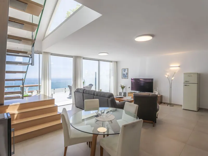 Apartment - Penthouse Duplex в продаже в Benalmadena, Málaga. В доме 3 спален и 2 ванных комнат. Площадь дома 213 м²
