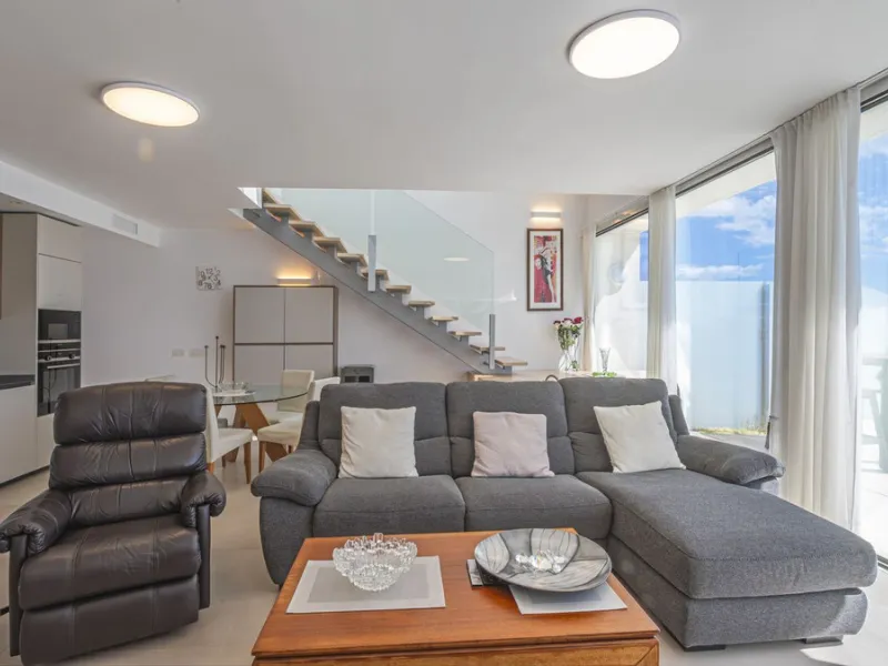 Apartment - Penthouse Duplex в продаже в Benalmadena, Málaga. В доме 3 спален и 2 ванных комнат. Площадь дома 213 м²