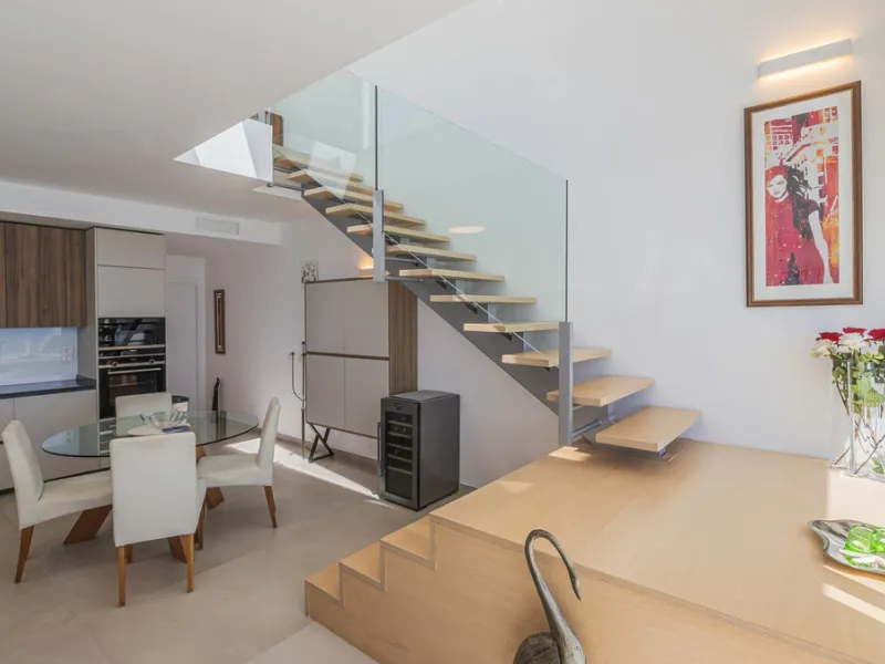Apartment - Penthouse Duplex в продаже в Benalmadena, Málaga. В доме 3 спален и 2 ванных комнат. Площадь дома 213 м²