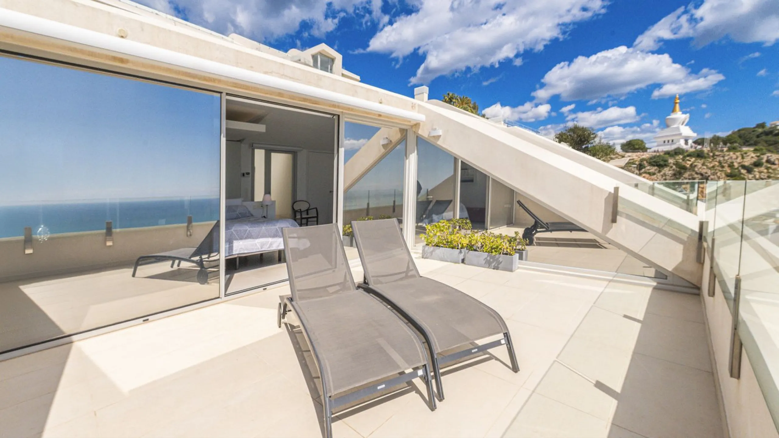 Apartment - Penthouse Duplex в продаже в Benalmadena, Málaga. В доме 3 спален и 2 ванных комнат. Площадь дома 213 м²