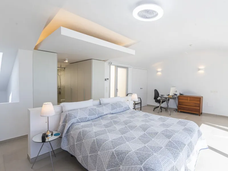 Apartment - Penthouse Duplex в продаже в Benalmadena, Málaga. В доме 3 спален и 2 ванных комнат. Площадь дома 213 м²
