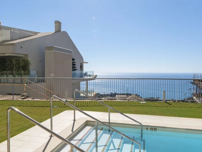Apartment - Penthouse Duplex в продаже в Benalmadena, Málaga. В доме 3 спален и 2 ванных комнат. Площадь дома 213 м²