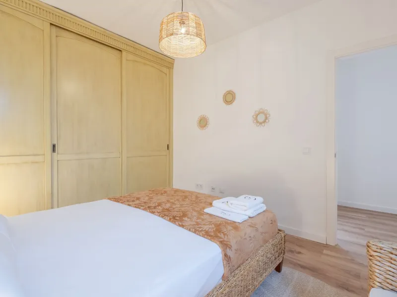 4-Bedroom Apartment for Sale in Málaga Center – Great Investment Opportunity