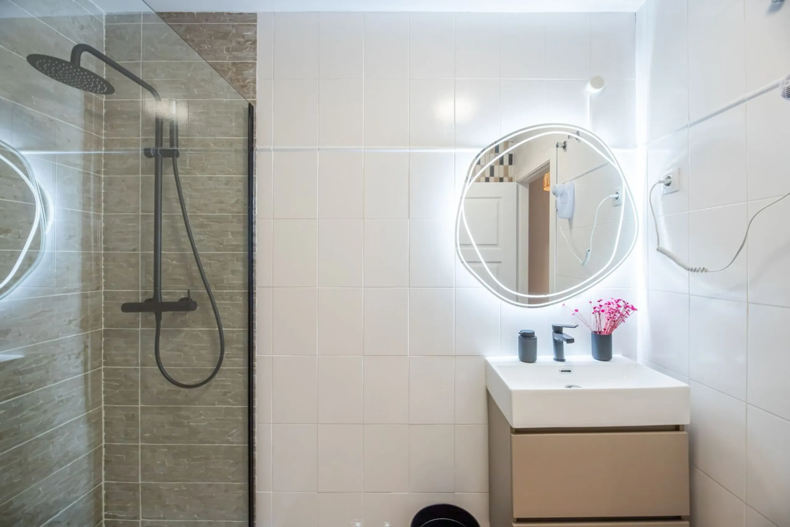 4-Bedroom Apartment for Sale in Málaga Center – Great Investment Opportunity