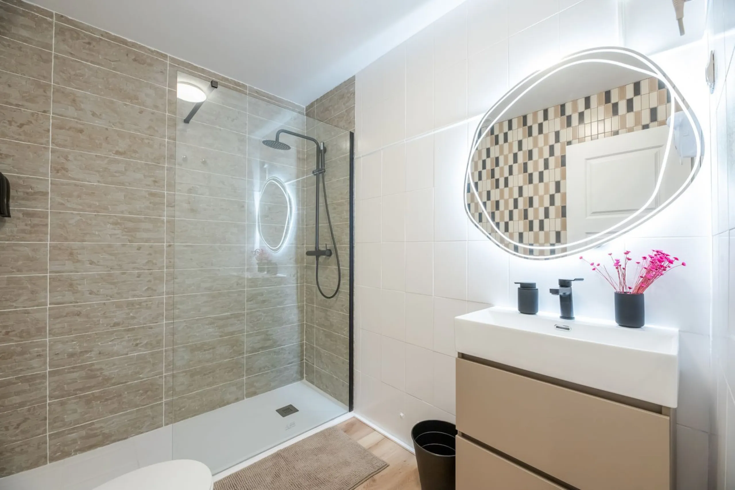 4-Bedroom Apartment for Sale in Málaga Center – Great Investment Opportunity
