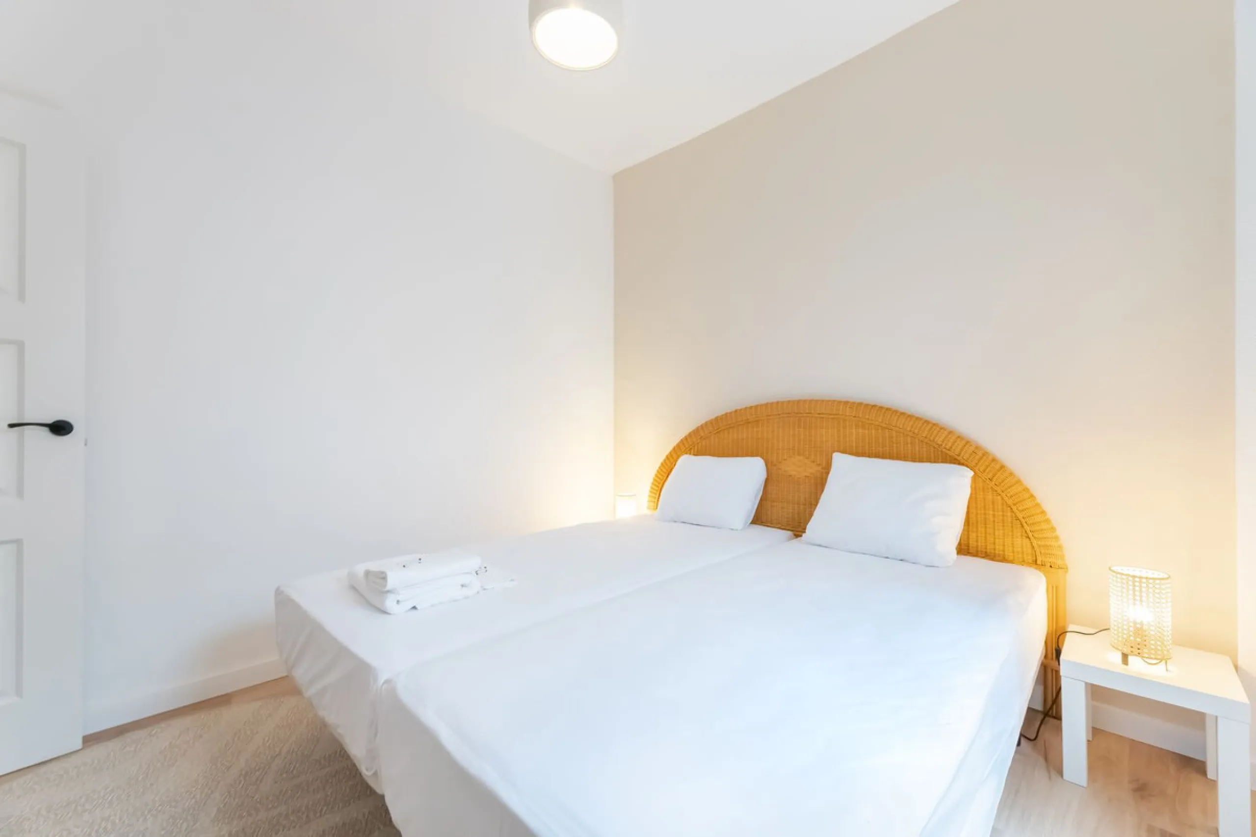 4-Bedroom Apartment for Sale in Málaga Center – Great Investment Opportunity