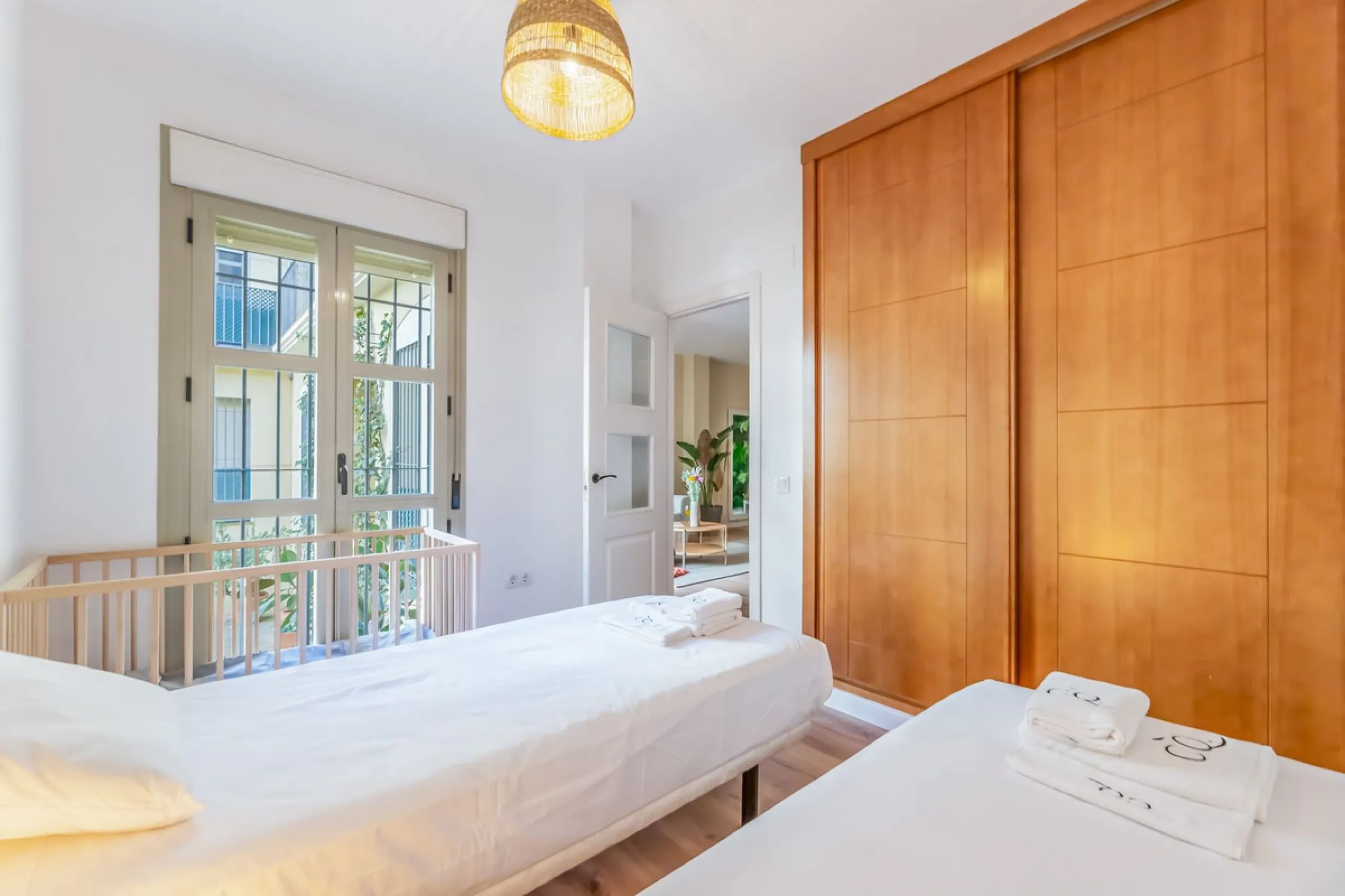 4-Bedroom Apartment for Sale in Málaga Center – Great Investment Opportunity
