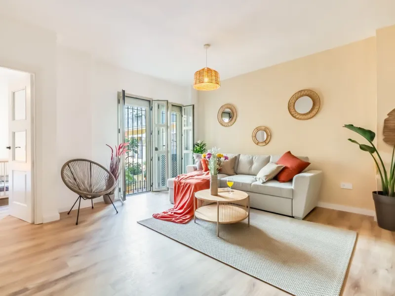 4-Bedroom Apartment for Sale in Málaga Center – Great Investment Opportunity