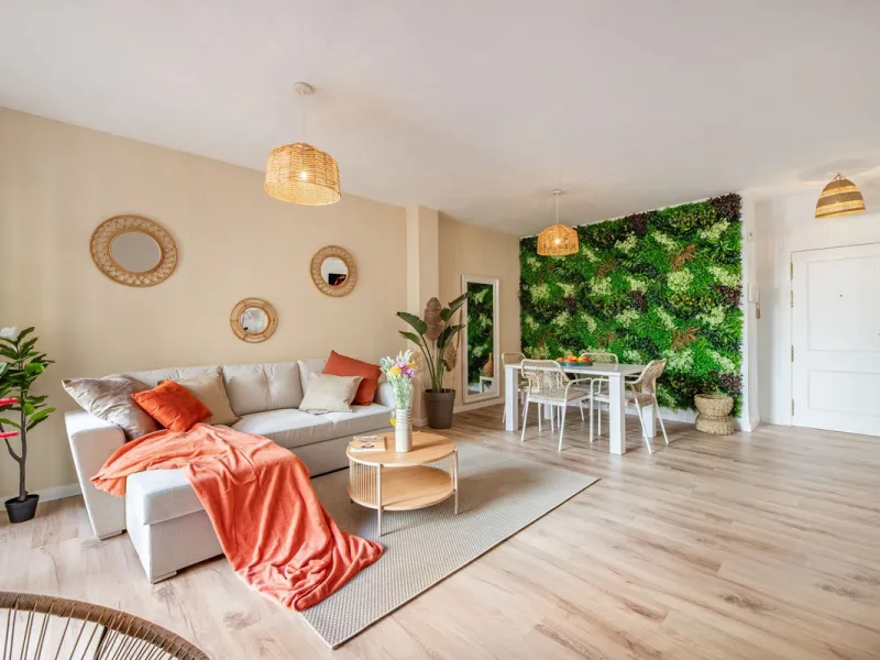 4-Bedroom Apartment for Sale in Málaga Center – Great Investment Opportunity