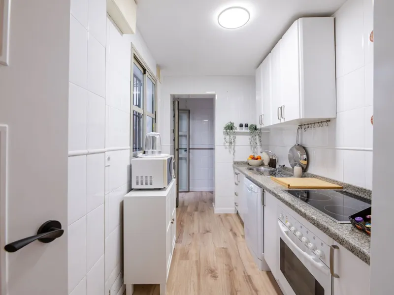 4-Bedroom Apartment for Sale in Málaga Center – Great Investment Opportunity