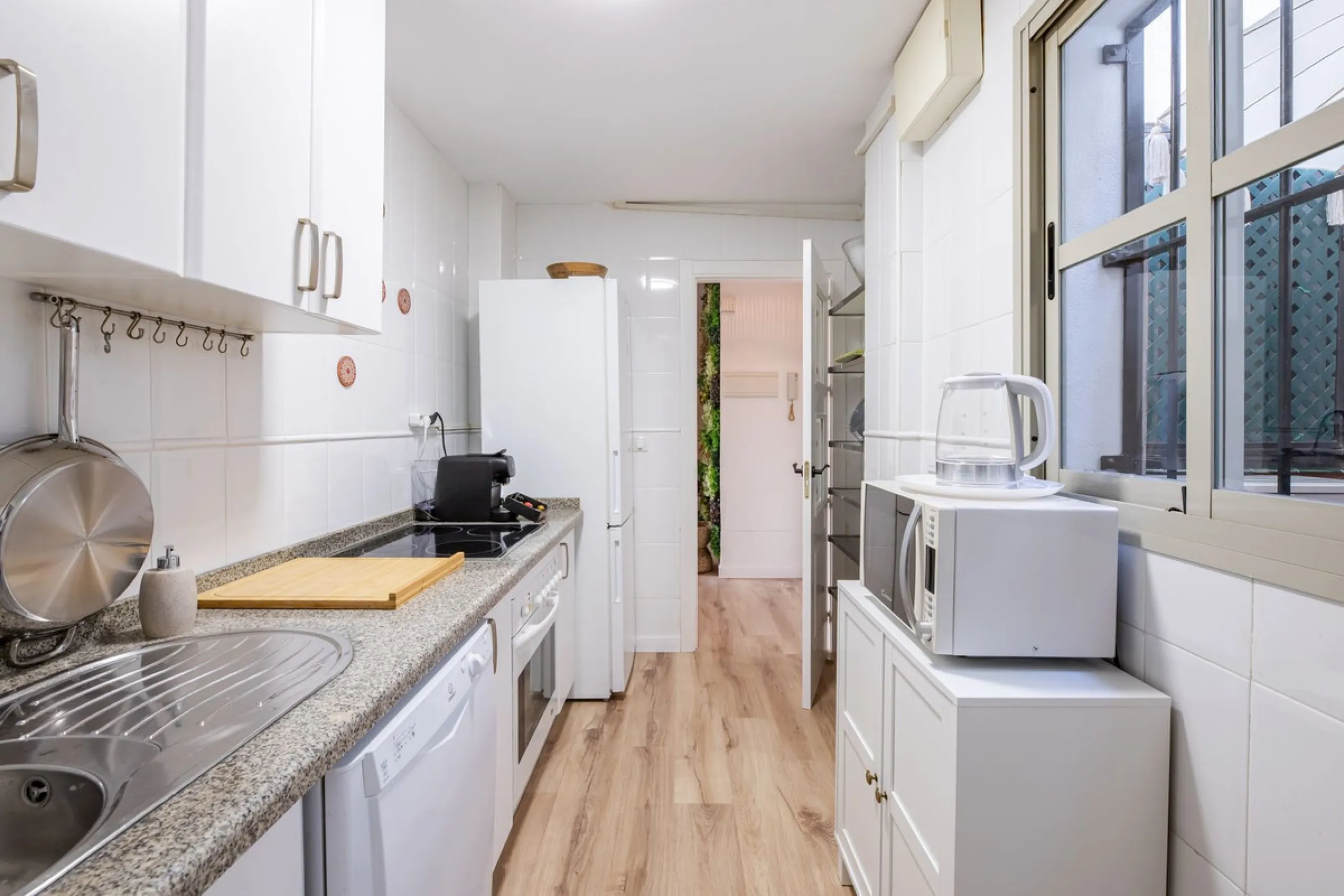 4-Bedroom Apartment for Sale in Málaga Center – Great Investment Opportunity
