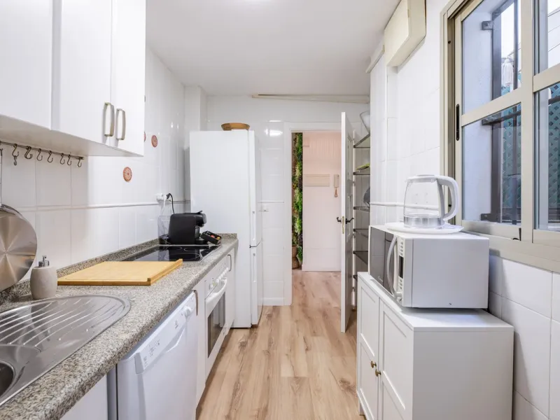 4-Bedroom Apartment for Sale in Málaga Center – Great Investment Opportunity