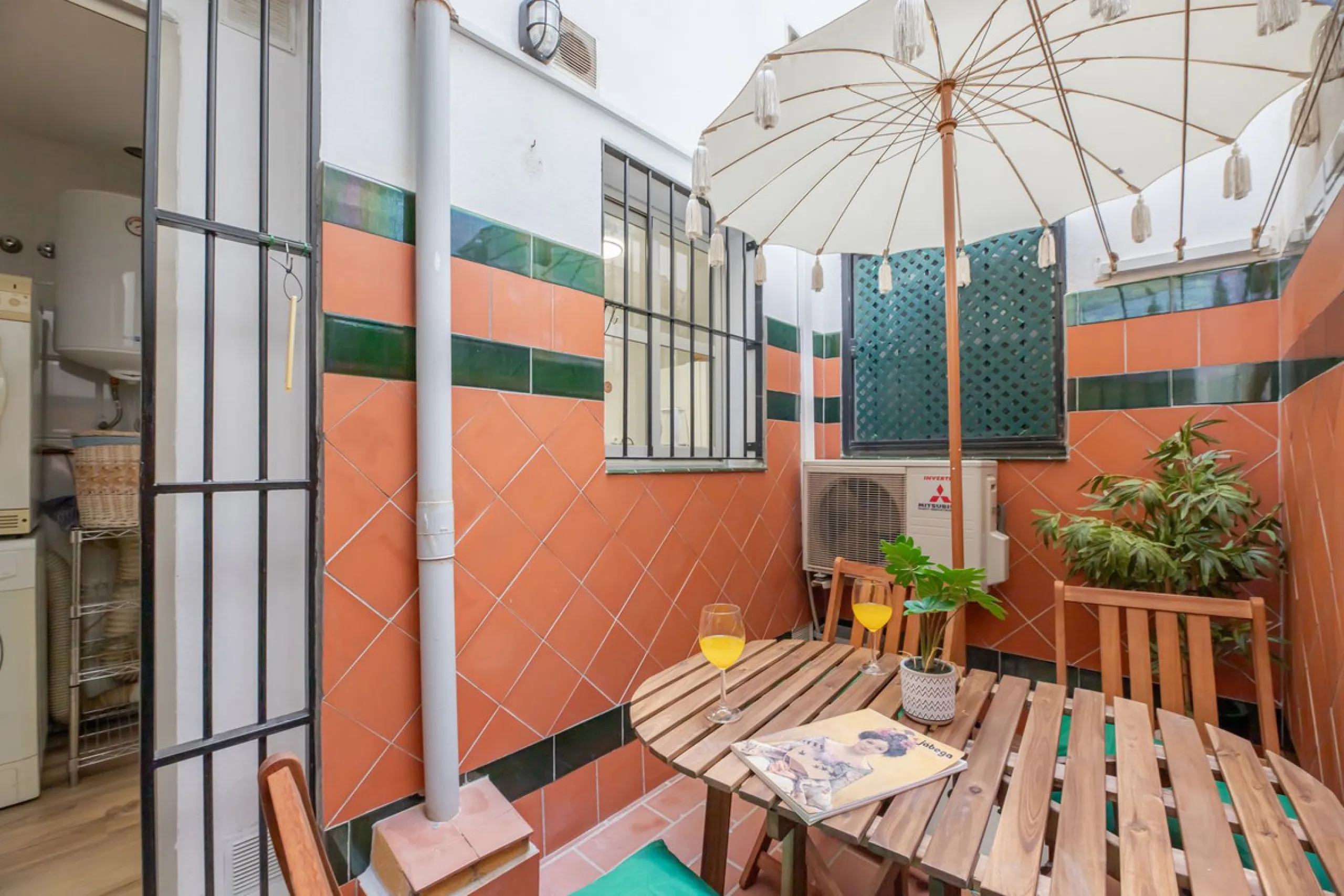 4-Bedroom Apartment for Sale in Málaga Center – Great Investment Opportunity