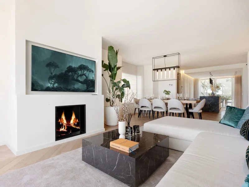 La Maison Saint Germain is an exceptional two-storey townhouse for sale  in the prestigious Golden Mile, a highly sought-after area known for its refined residences, excellent amenities, and seamless connectivity to Marbella's finest offerings. This newly