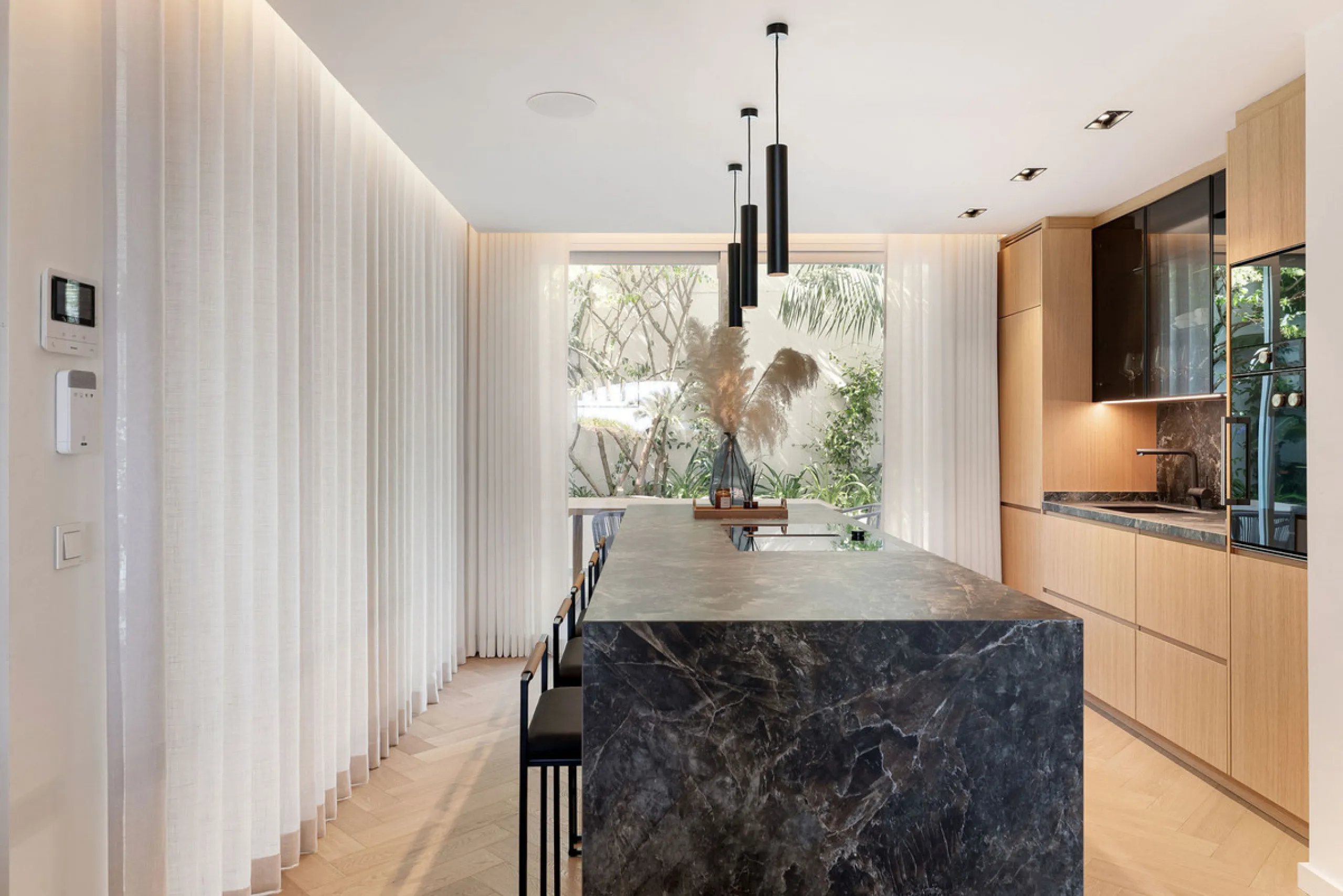 La Maison Saint Germain is an exceptional two-storey townhouse for sale  in the prestigious Golden Mile, a highly sought-after area known for its refined residences, excellent amenities, and seamless connectivity to Marbella's finest offerings. This newly