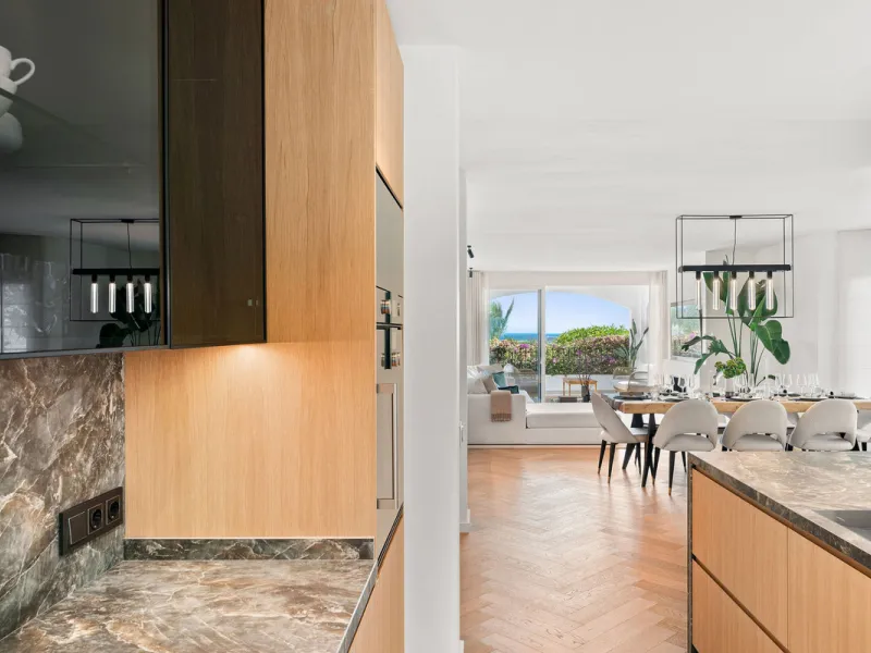 La Maison Saint Germain is an exceptional two-storey townhouse for sale  in the prestigious Golden Mile, a highly sought-after area known for its refined residences, excellent amenities, and seamless connectivity to Marbella's finest offerings. This newly