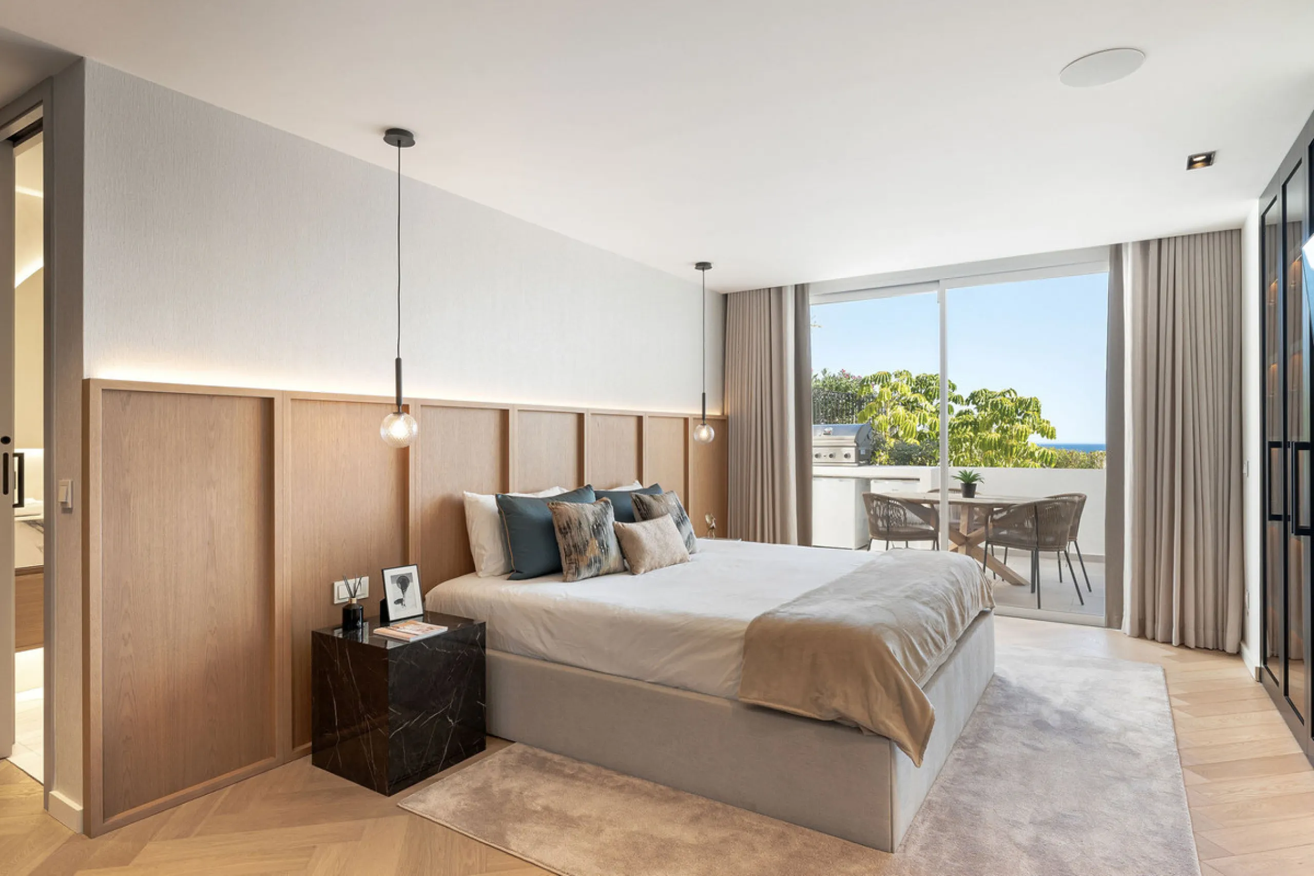 La Maison Saint Germain is an exceptional two-storey townhouse for sale  in the prestigious Golden Mile, a highly sought-after area known for its refined residences, excellent amenities, and seamless connectivity to Marbella's finest offerings. This newly