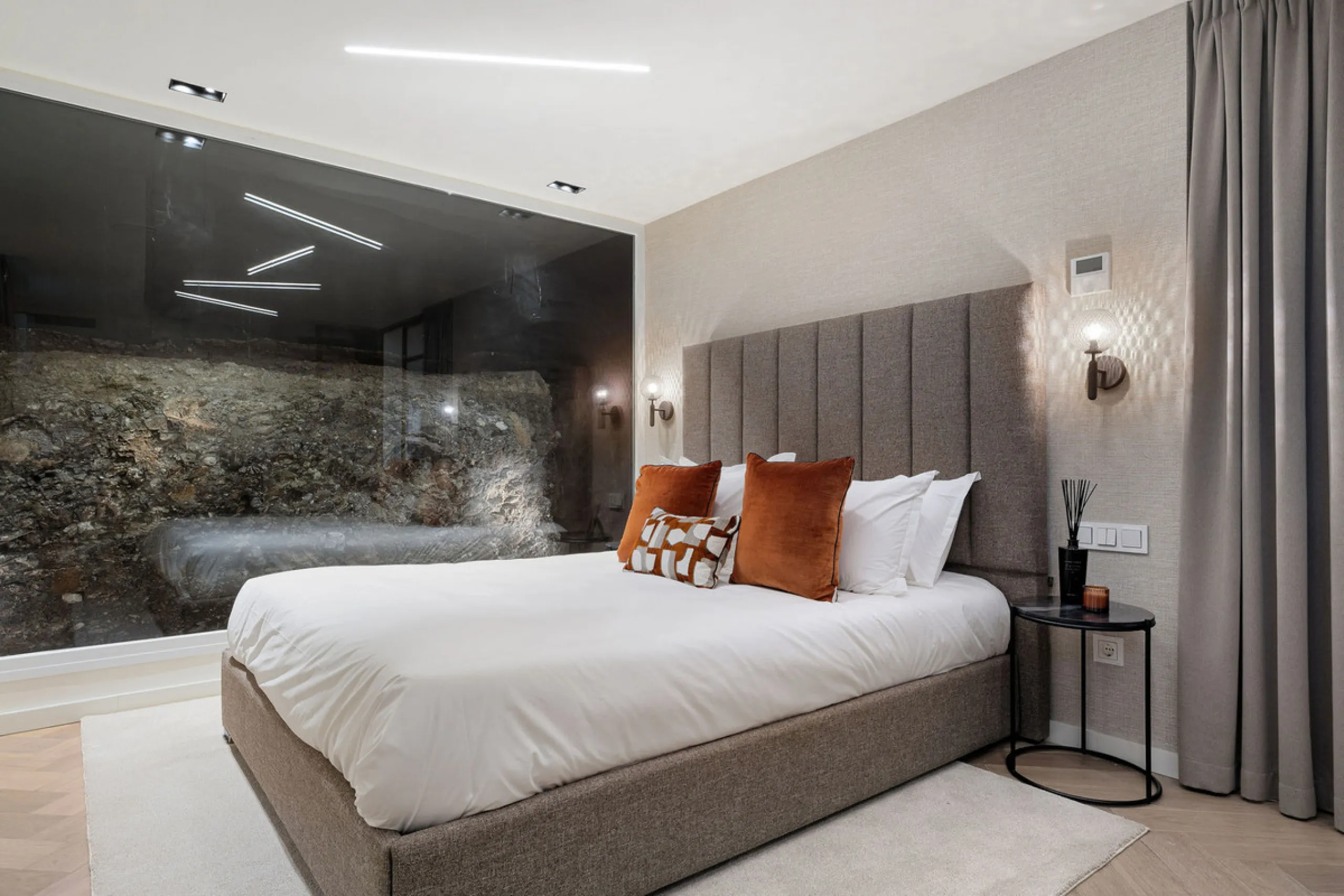 La Maison Saint Germain is an exceptional two-storey townhouse for sale  in the prestigious Golden Mile, a highly sought-after area known for its refined residences, excellent amenities, and seamless connectivity to Marbella's finest offerings. This newly