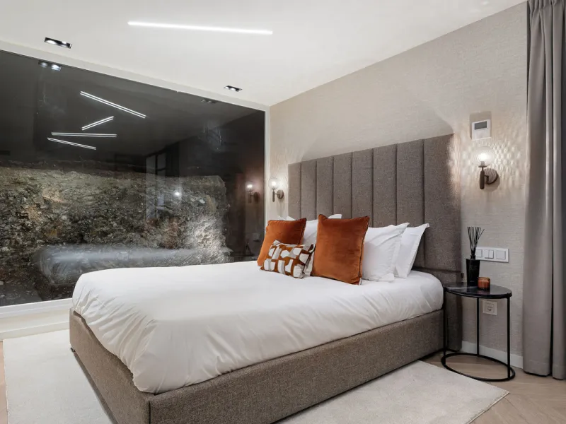 La Maison Saint Germain is an exceptional two-storey townhouse for sale  in the prestigious Golden Mile, a highly sought-after area known for its refined residences, excellent amenities, and seamless connectivity to Marbella's finest offerings. This newly