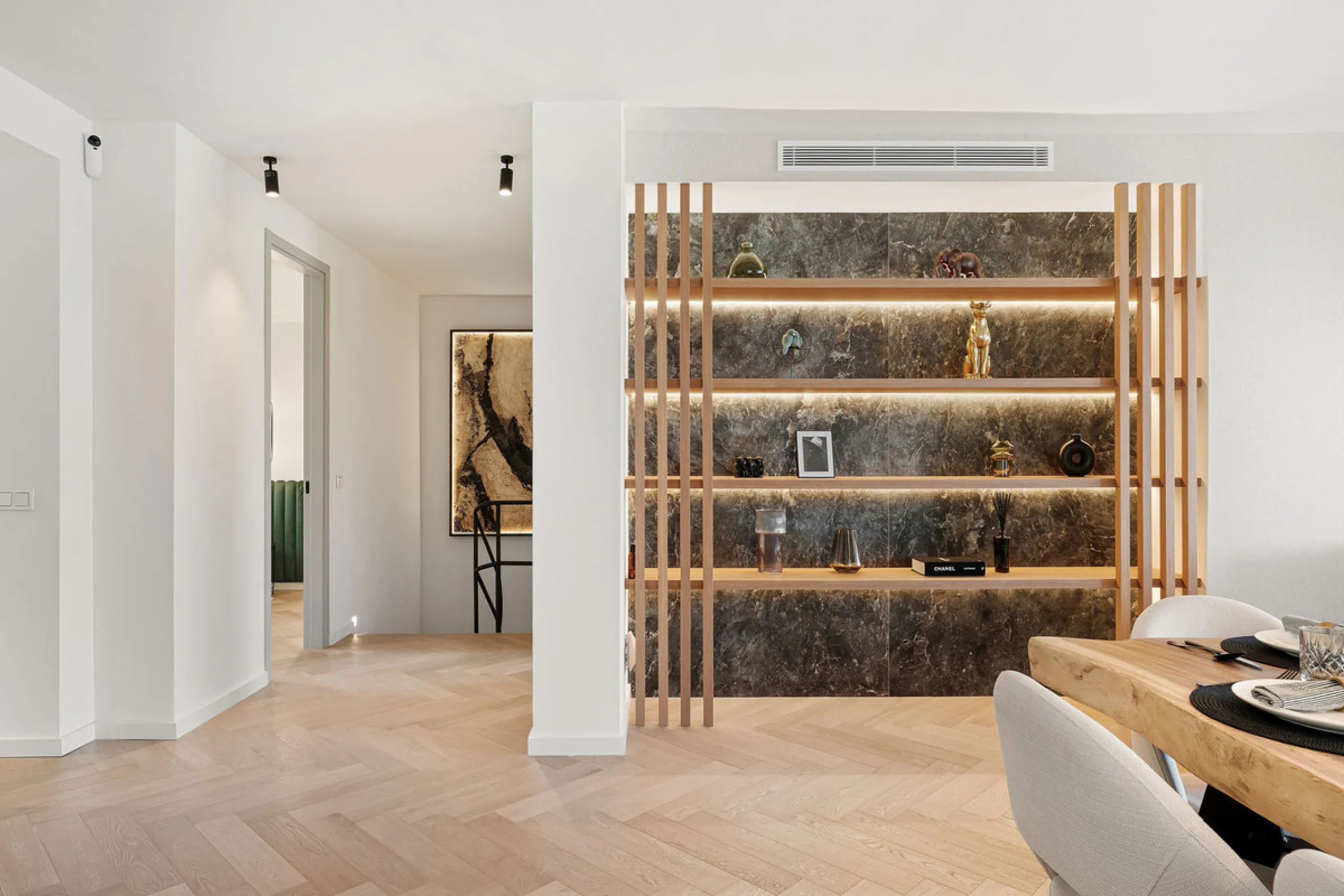 La Maison Saint Germain is an exceptional two-storey townhouse for sale  in the prestigious Golden Mile, a highly sought-after area known for its refined residences, excellent amenities, and seamless connectivity to Marbella's finest offerings. This newly