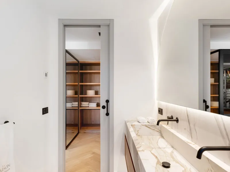 La Maison Saint Germain is an exceptional two-storey townhouse for sale  in the prestigious Golden Mile, a highly sought-after area known for its refined residences, excellent amenities, and seamless connectivity to Marbella's finest offerings. This newly