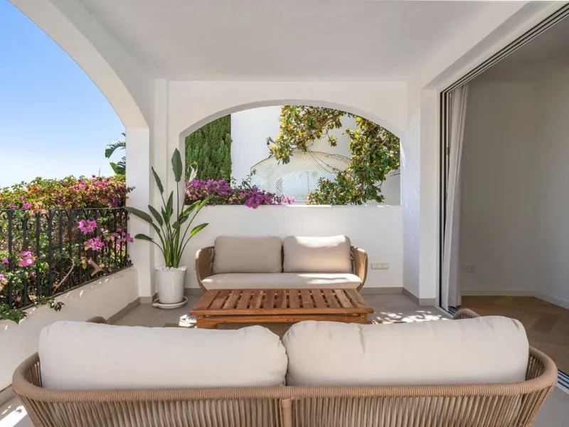 La Maison Saint Germain is an exceptional two-storey townhouse for sale  in the prestigious Golden Mile, a highly sought-after area known for its refined residences, excellent amenities, and seamless connectivity to Marbella's finest offerings. This newly