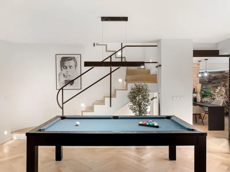 La Maison Saint Germain is an exceptional two-storey townhouse for sale  in the prestigious Golden Mile, a highly sought-after area known for its refined residences, excellent amenities, and seamless connectivity to Marbella's finest offerings. This newly