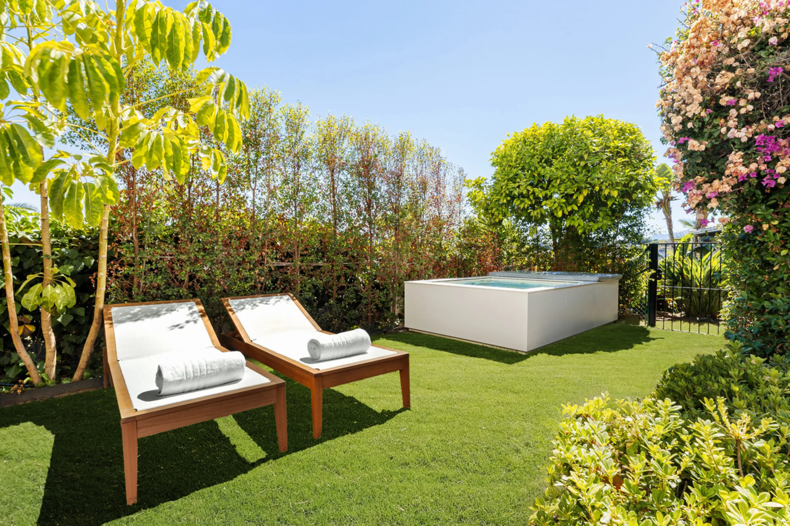La Maison Saint Germain is an exceptional two-storey townhouse for sale  in the prestigious Golden Mile, a highly sought-after area known for its refined residences, excellent amenities, and seamless connectivity to Marbella's finest offerings. This newly