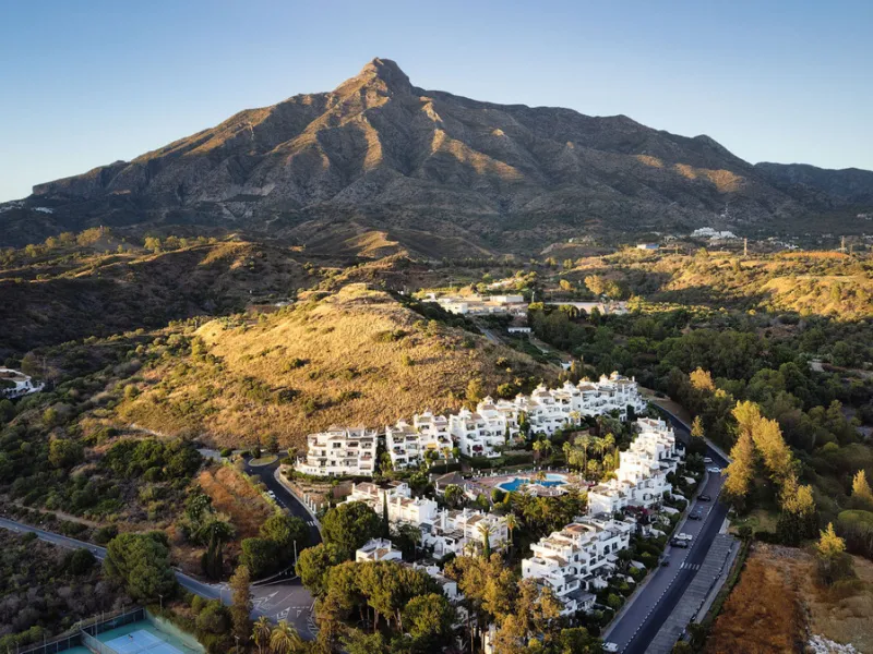 La Maison Saint Germain is an exceptional two-storey townhouse for sale  in the prestigious Golden Mile, a highly sought-after area known for its refined residences, excellent amenities, and seamless connectivity to Marbella's finest offerings. This newly