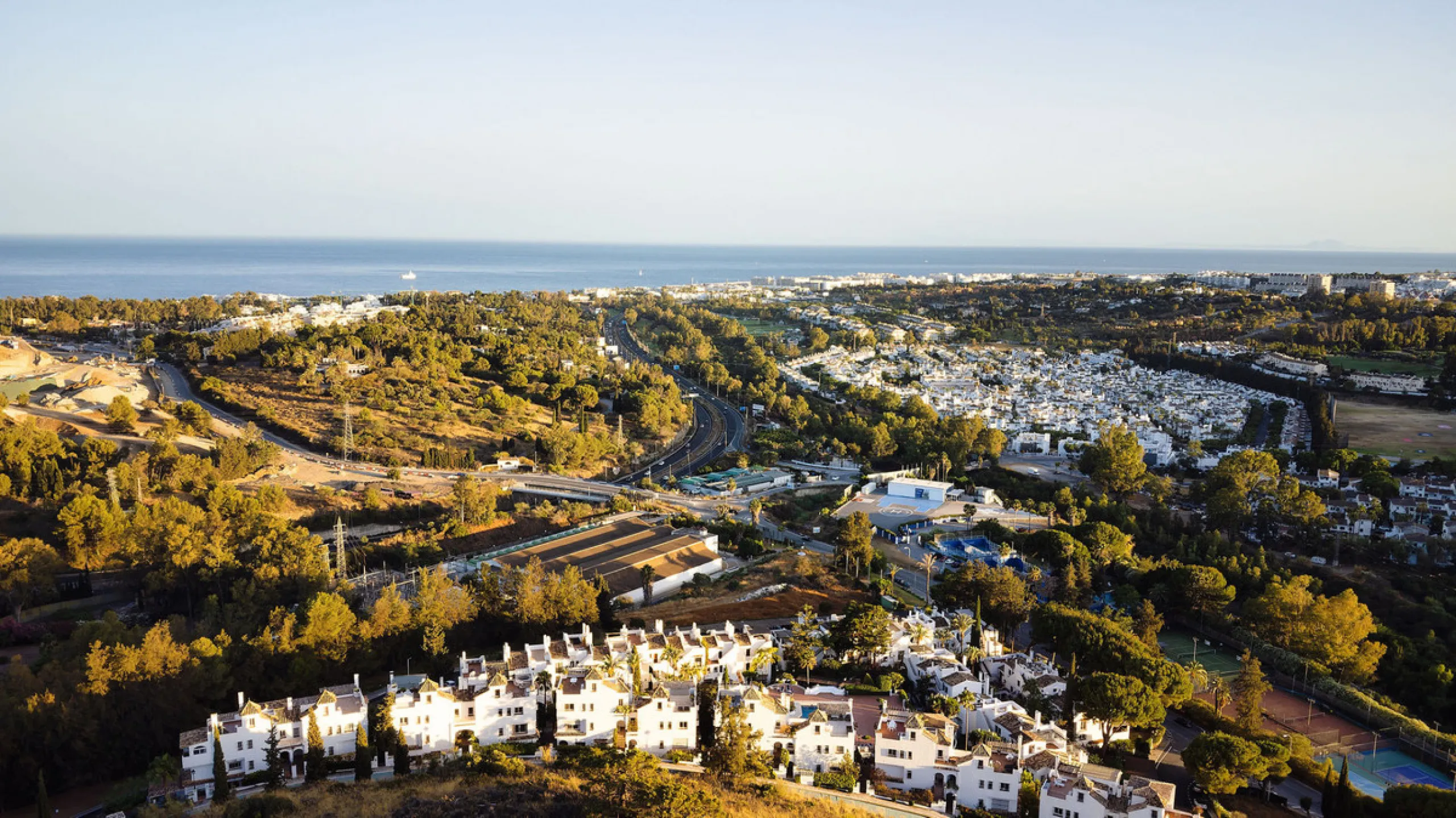 La Maison Saint Germain is an exceptional two-storey townhouse for sale  in the prestigious Golden Mile, a highly sought-after area known for its refined residences, excellent amenities, and seamless connectivity to Marbella's finest offerings. This newly