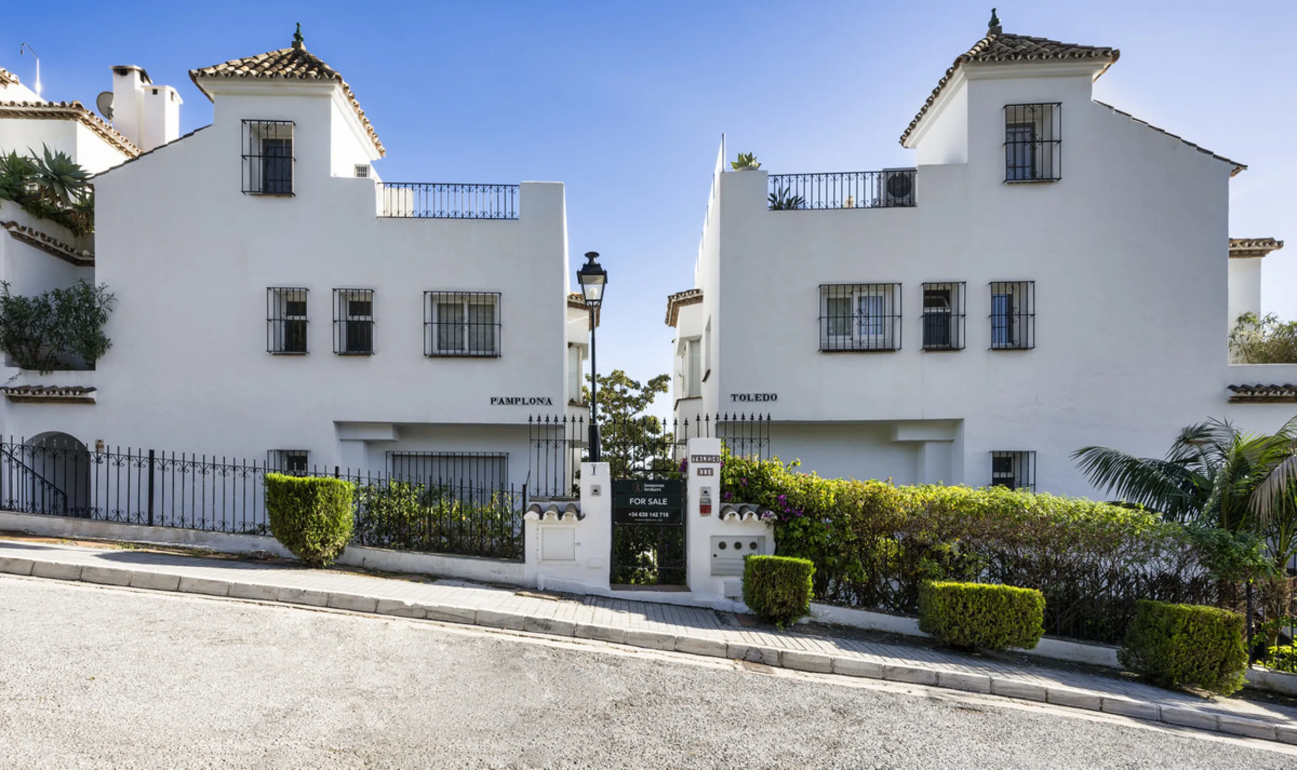 La Maison Saint Germain is an exceptional two-storey townhouse for sale  in the prestigious Golden Mile, a highly sought-after area known for its refined residences, excellent amenities, and seamless connectivity to Marbella's finest offerings. This newly