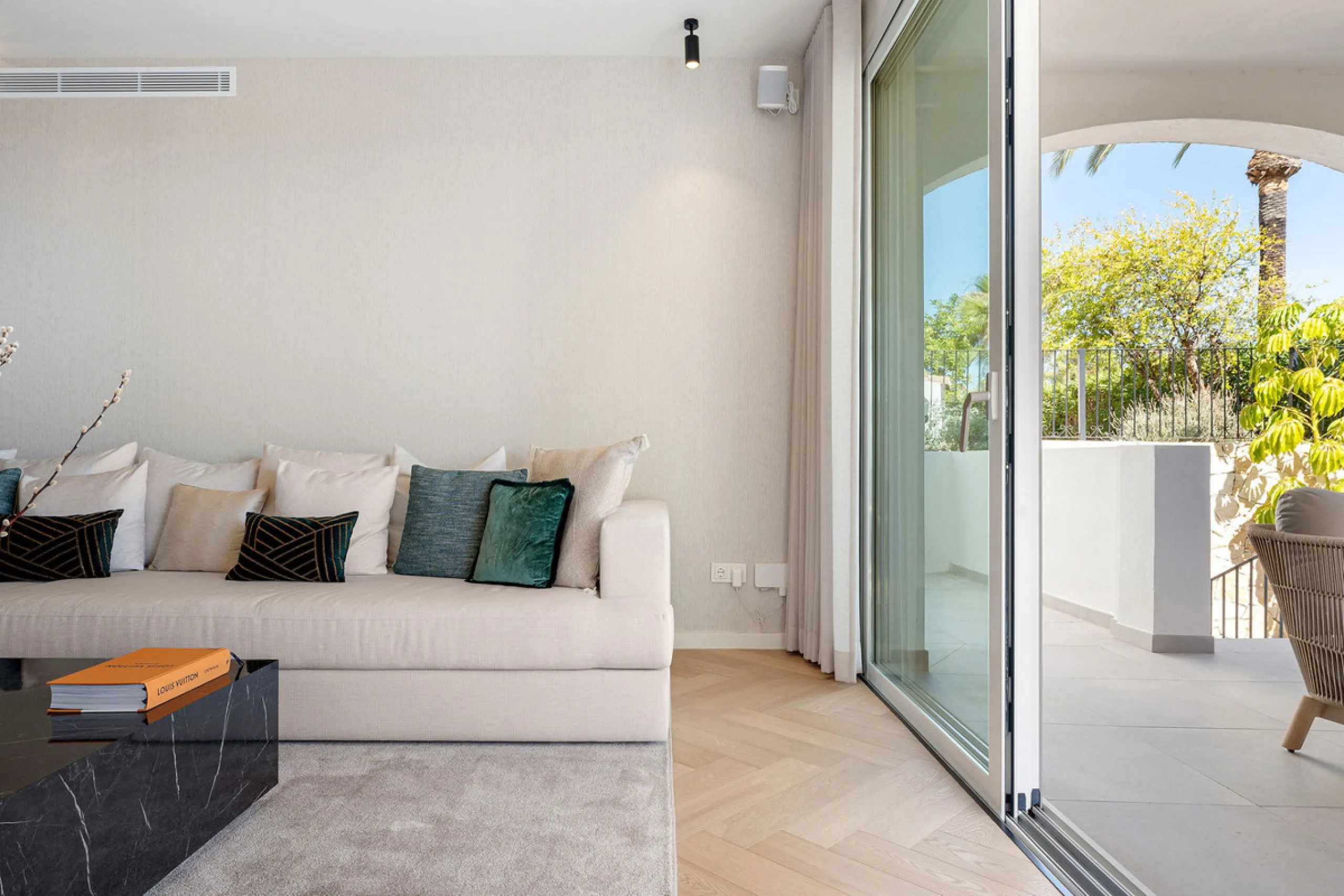 La Maison Saint Germain is an exceptional two-storey townhouse for sale  in the prestigious Golden Mile, a highly sought-after area known for its refined residences, excellent amenities, and seamless connectivity to Marbella's finest offerings. This newly