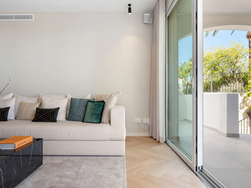 La Maison Saint Germain is an exceptional two-storey townhouse for sale  in the prestigious Golden Mile, a highly sought-after area known for its refined residences, excellent amenities, and seamless connectivity to Marbella's finest offerings. This newly