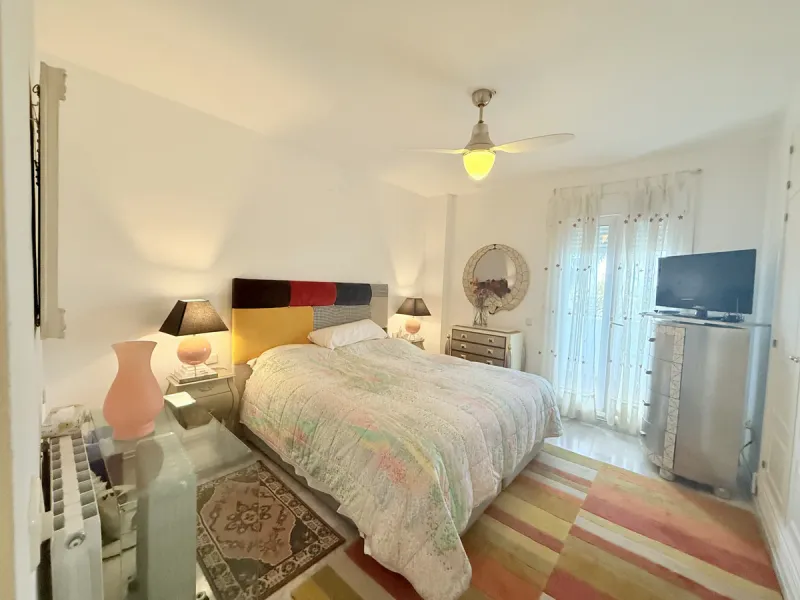 Apartment - Penthouse в продаже в Marbella, Málaga. В доме 4 спален и 3 ванных комнат. Площадь дома 199 м²