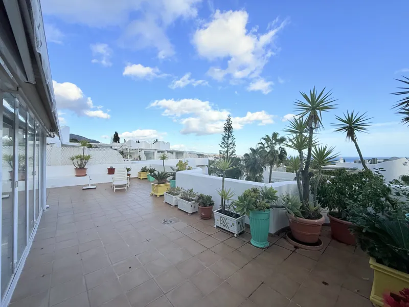 Apartment - Penthouse в продаже в Marbella, Málaga. В доме 4 спален и 3 ванных комнат. Площадь дома 199 м²