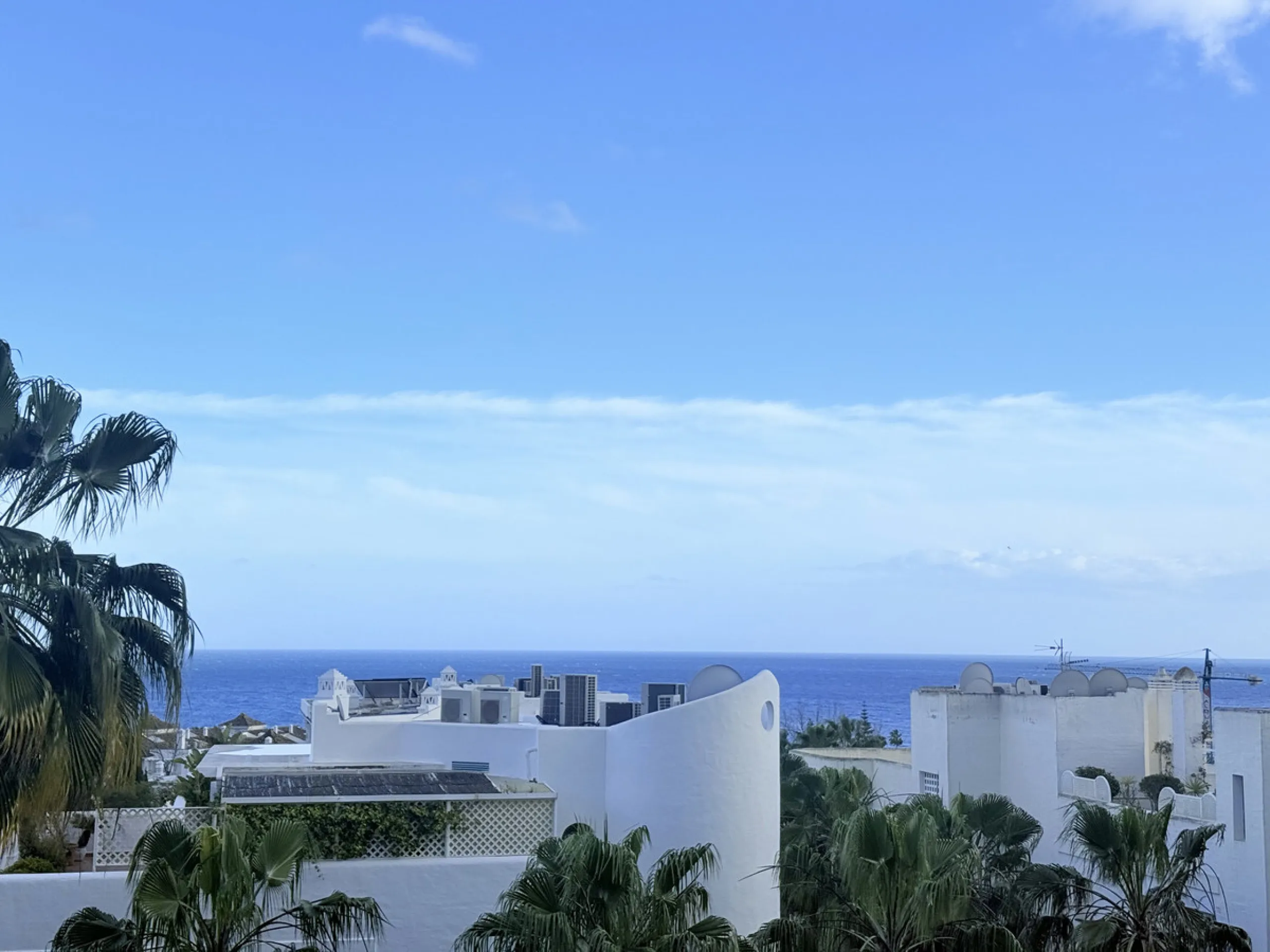 Apartment - Penthouse в продаже в Marbella, Málaga. В доме 4 спален и 3 ванных комнат. Площадь дома 199 м²
