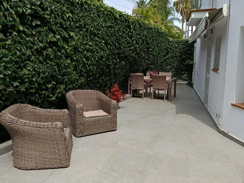 House - Detached Villa в продаже в Marbella, Málaga. В доме 4 спален и 4 ванных комнат. Площадь дома 215 м²