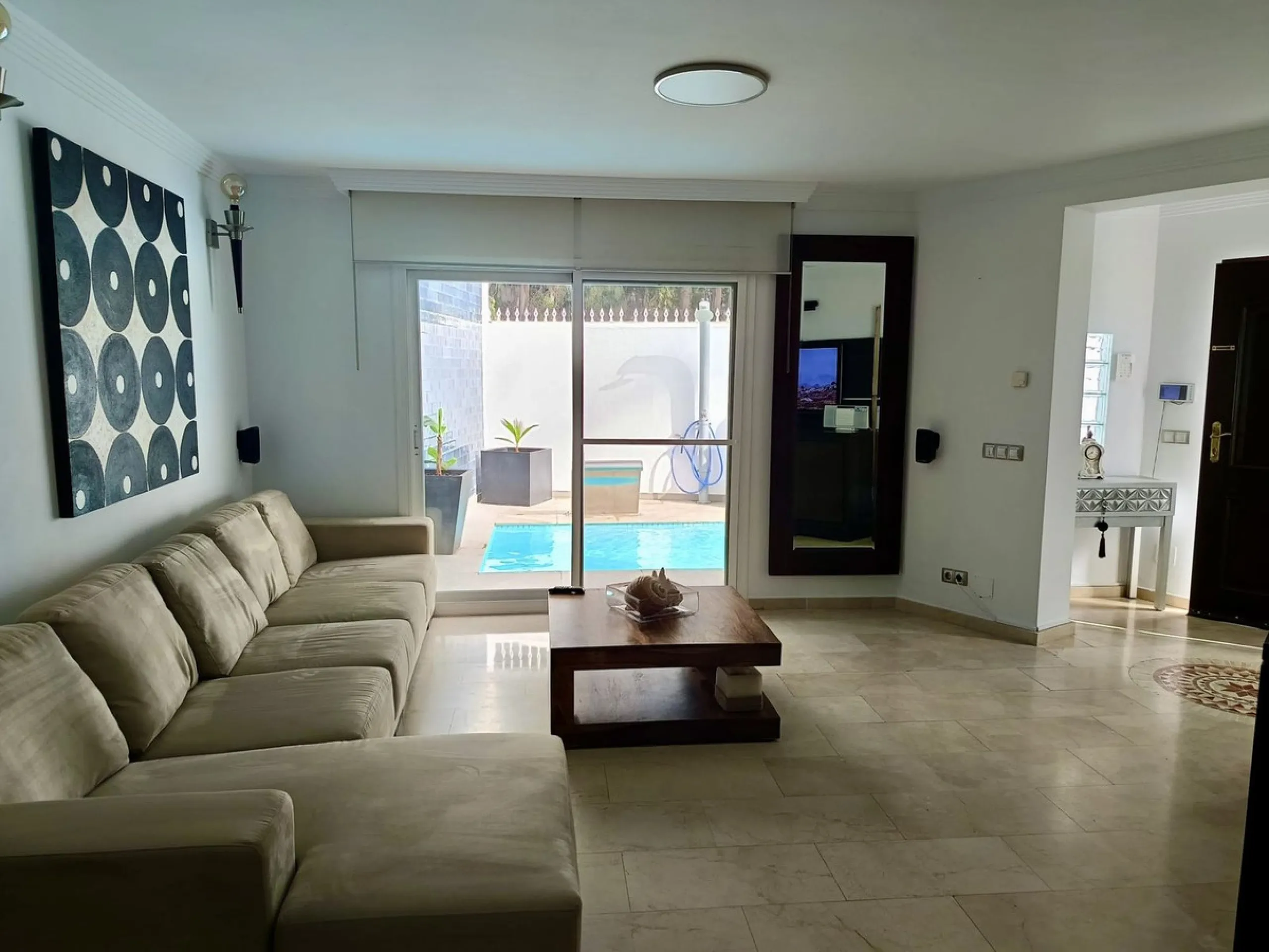 LOCATION!!! LOCATION!! Just 100 metres from the beach!!