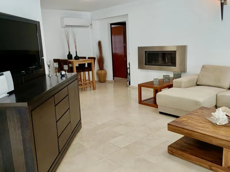 LOCATION!!! LOCATION!! Just 100 metres from the beach!!