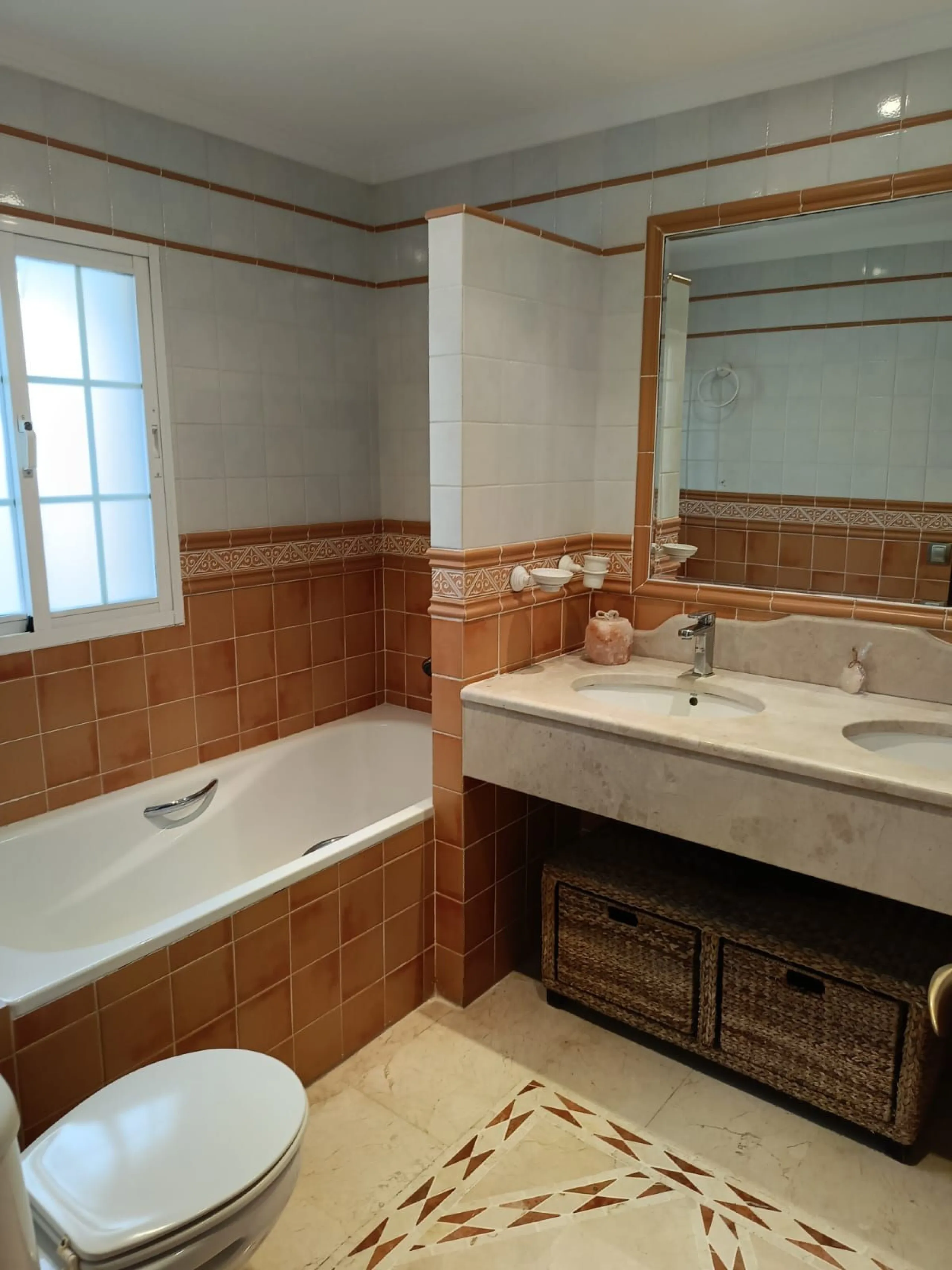 LOCATION!!! LOCATION!! Just 100 metres from the beach!!