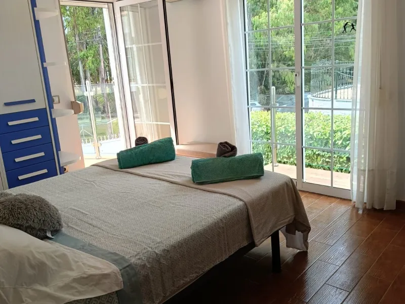 LOCATION!!! LOCATION!! Just 100 metres from the beach!!