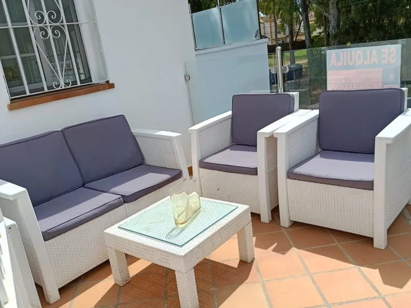 LOCATION!!! LOCATION!! Just 100 metres from the beach!!