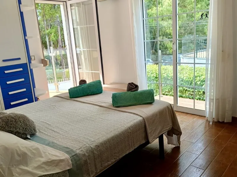 LOCATION!!! LOCATION!! Just 100 metres from the beach!!