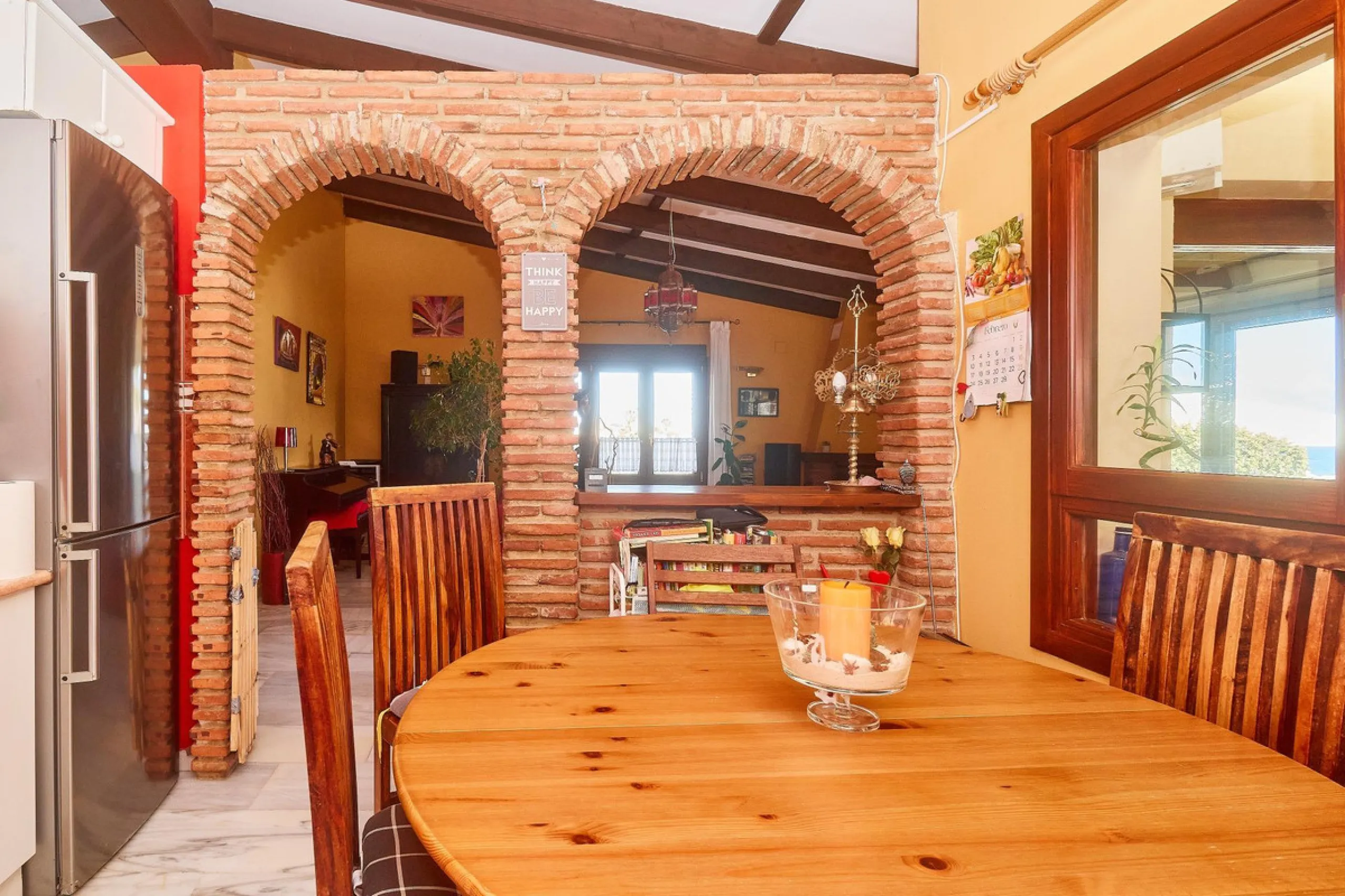 House - Detached Villa в продаже в Mijas, Málaga. В доме 4 спален и 2 ванных комнат. Площадь дома 261 м². Площадь участка 800 м²