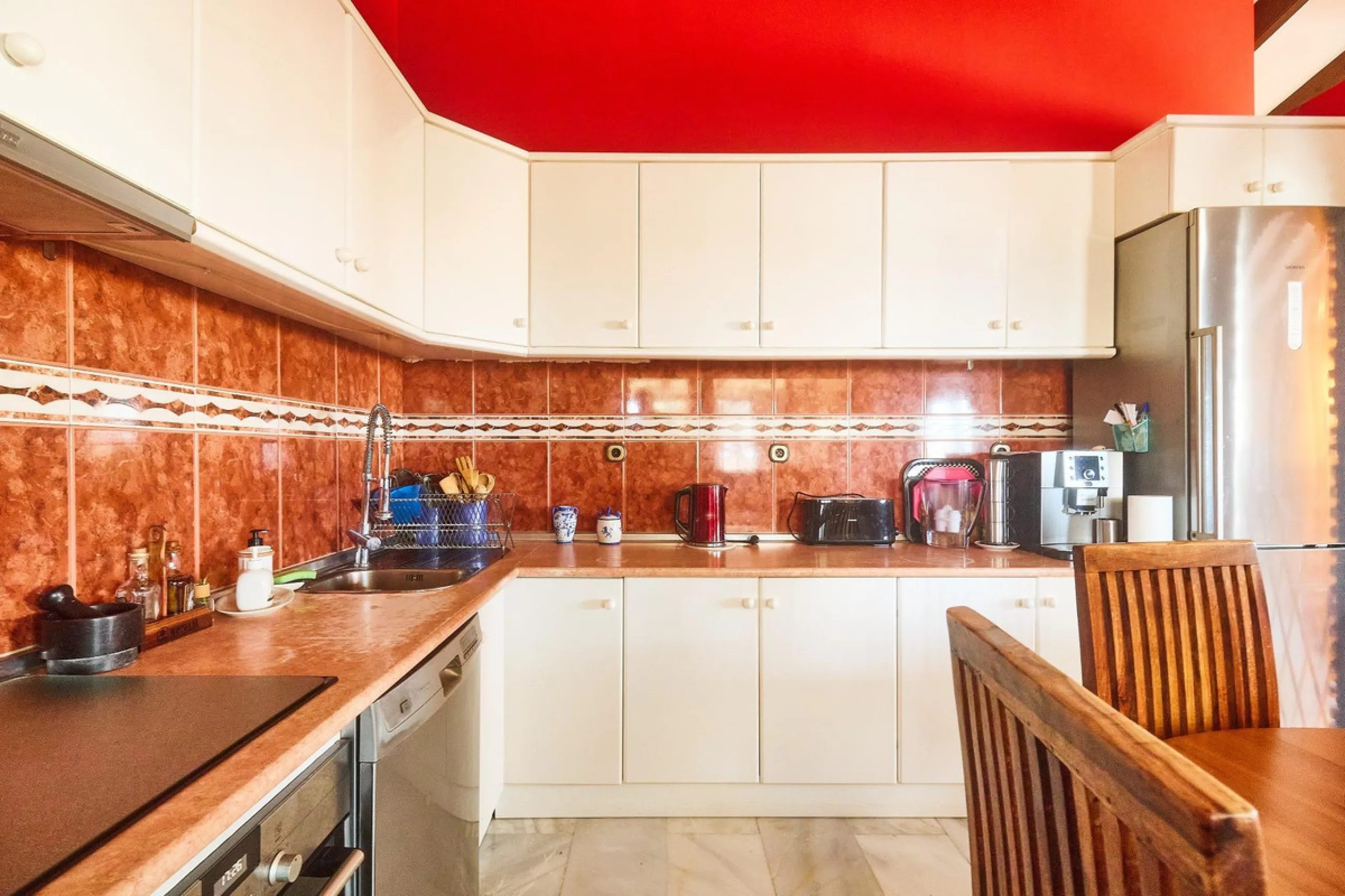 House - Detached Villa в продаже в Mijas, Málaga. В доме 4 спален и 2 ванных комнат. Площадь дома 261 м². Площадь участка 800 м²