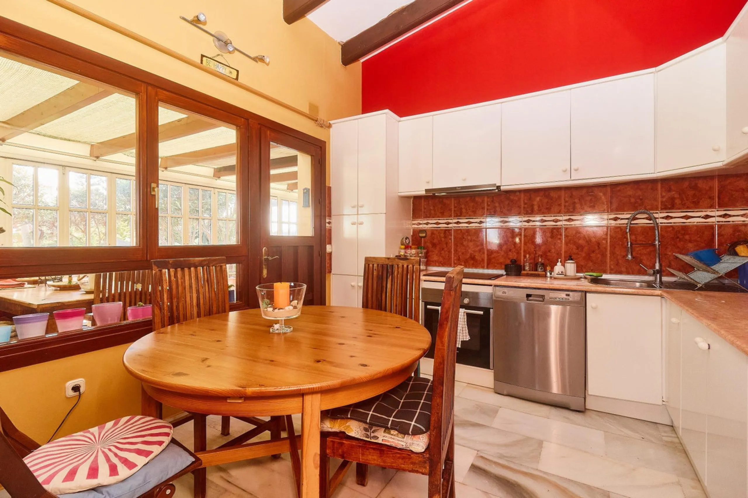 House - Detached Villa в продаже в Mijas, Málaga. В доме 4 спален и 2 ванных комнат. Площадь дома 261 м². Площадь участка 800 м²