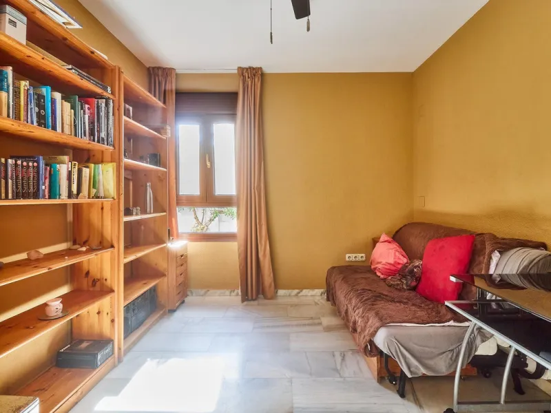 House - Detached Villa в продаже в Mijas, Málaga. В доме 4 спален и 2 ванных комнат. Площадь дома 261 м². Площадь участка 800 м²